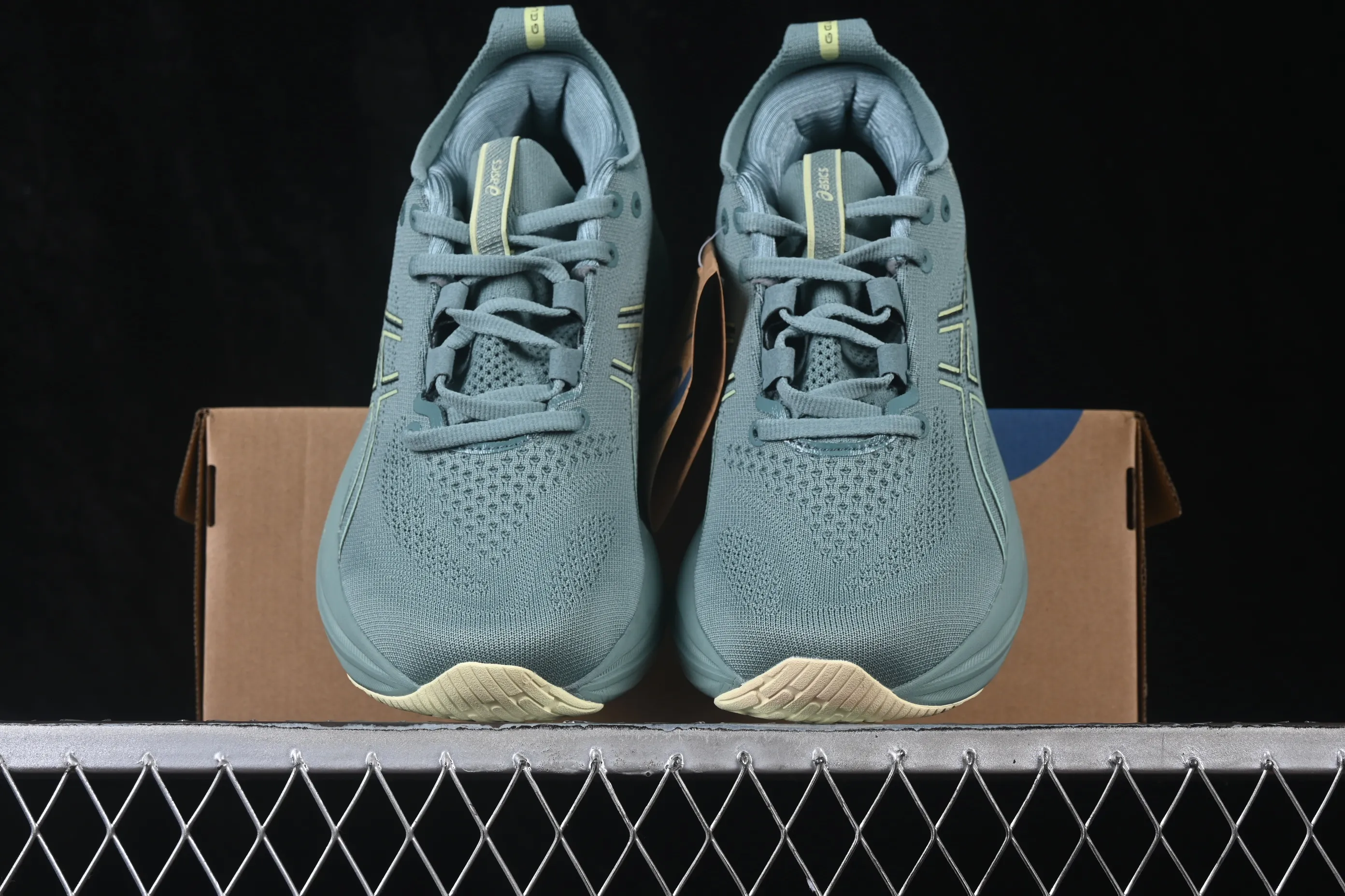 All Categories Asics Asics Series Asics Gel-Nimbus 26 1011B794-300